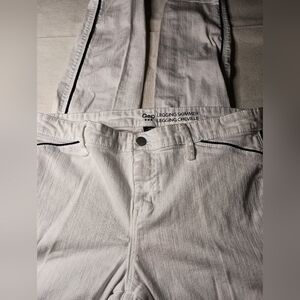 2/$30 GAP Designer white Denim leggings (#39)